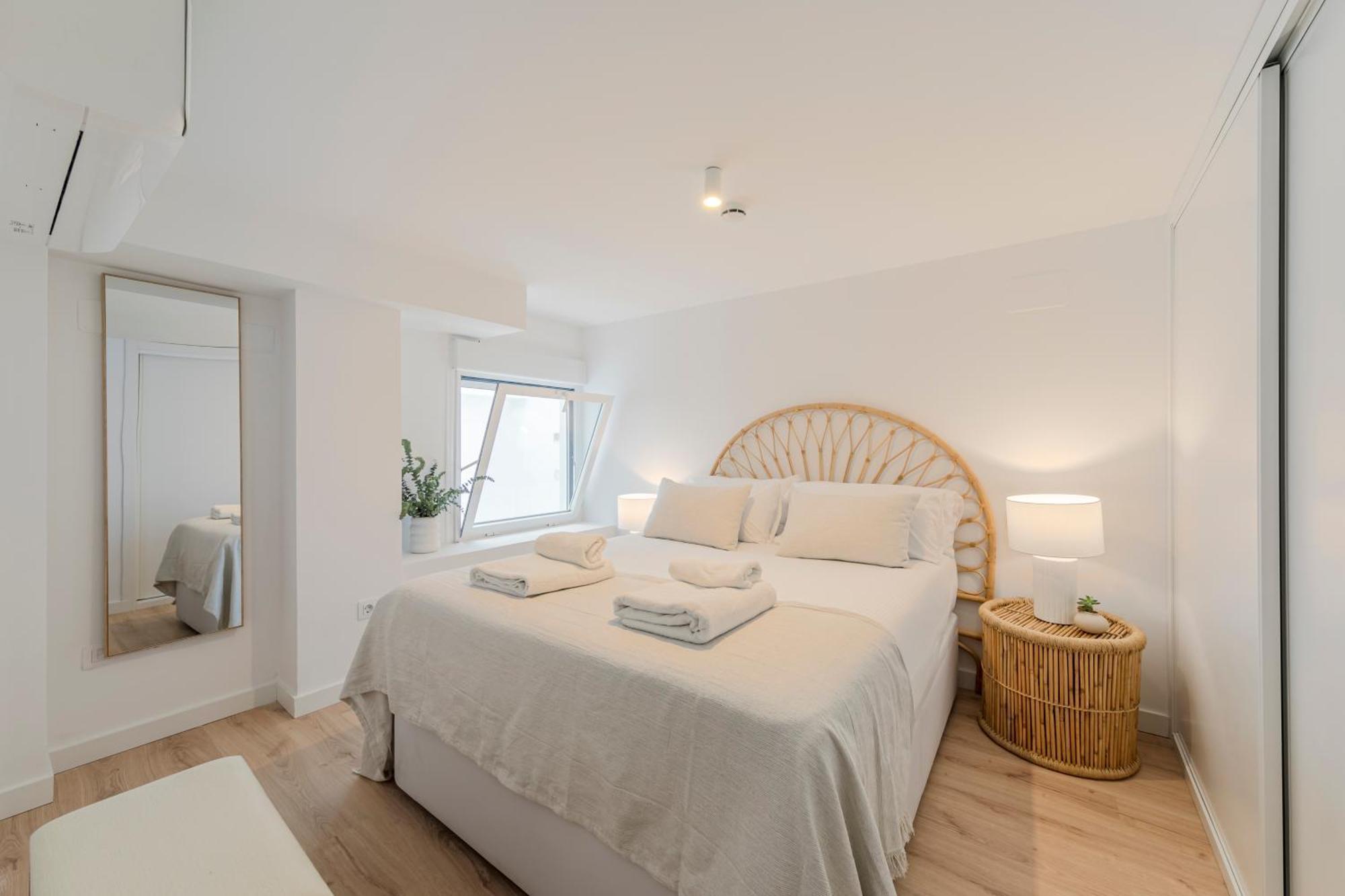 Isg Conde Negro 10 Apartment *